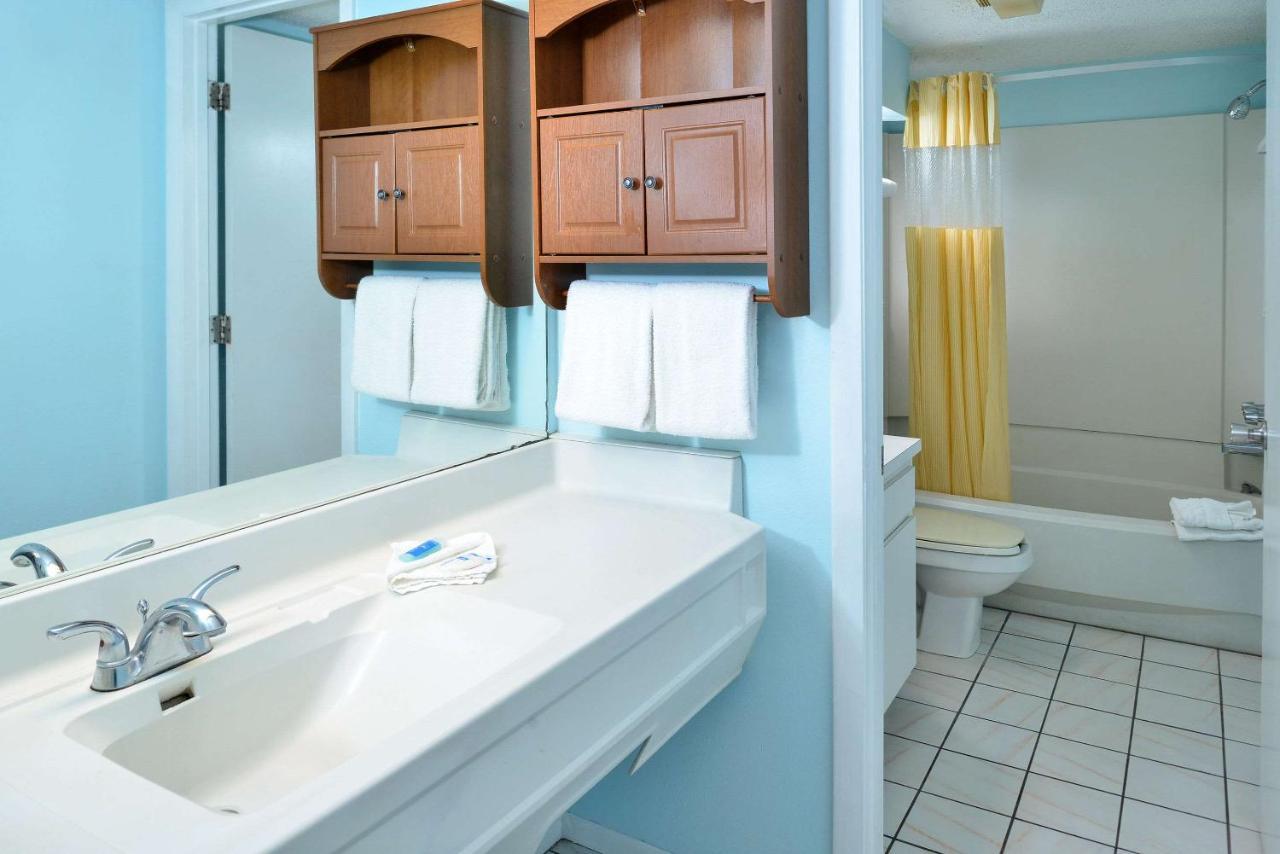 Travelodge By Wyndham Venice Venice Gardens Екстериор снимка